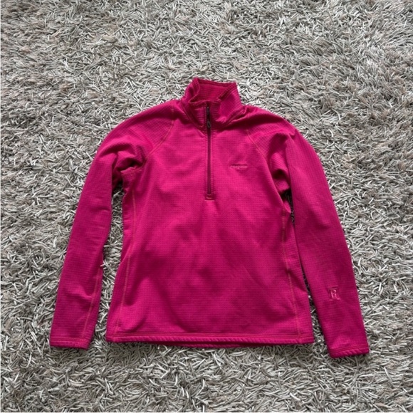 Patagonia Jackets & Blazers - Patagonia R1 Fleece Half Zip Polartec Pullover - Women's Size M - Pink Fuchsia❤️